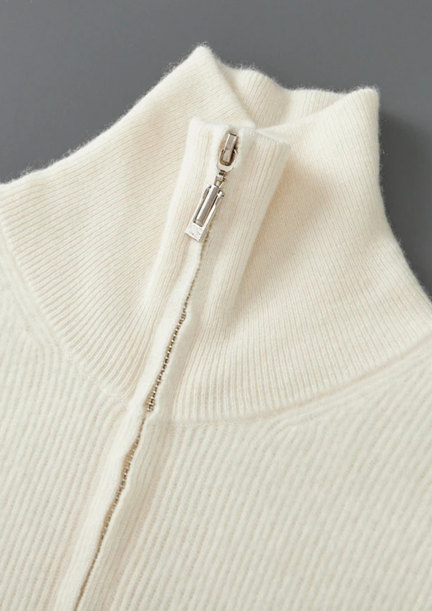 PURE EXTRA-FINE MERINO WOOL RIBBED ZIPPER CARDIGAN