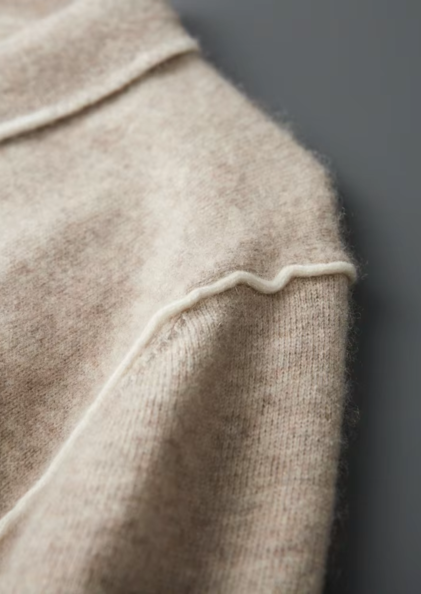 PREMIUM CASHMERE TWO TONE BUTTON POLO