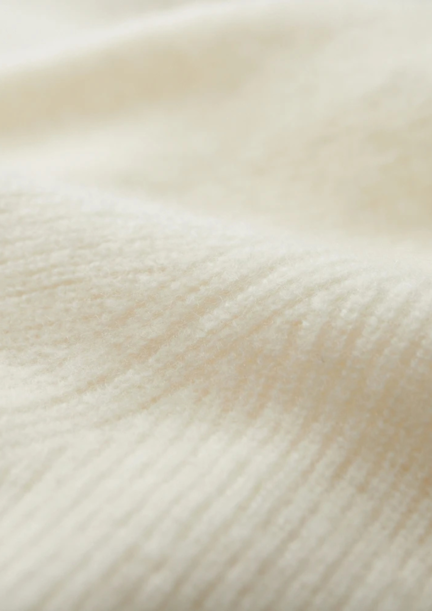 PREMIUM CASHMERE RIBBED HALF-ZIP SWEATER