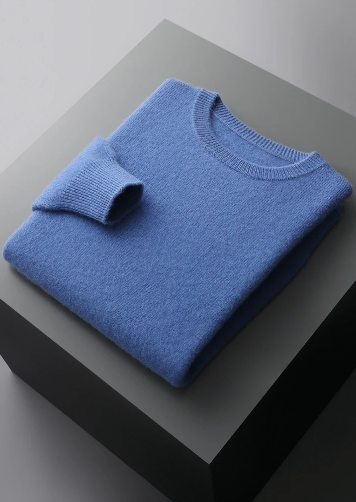 PURE EXTRA-FINE MERINO WOOL CLASSIC CREWNECK