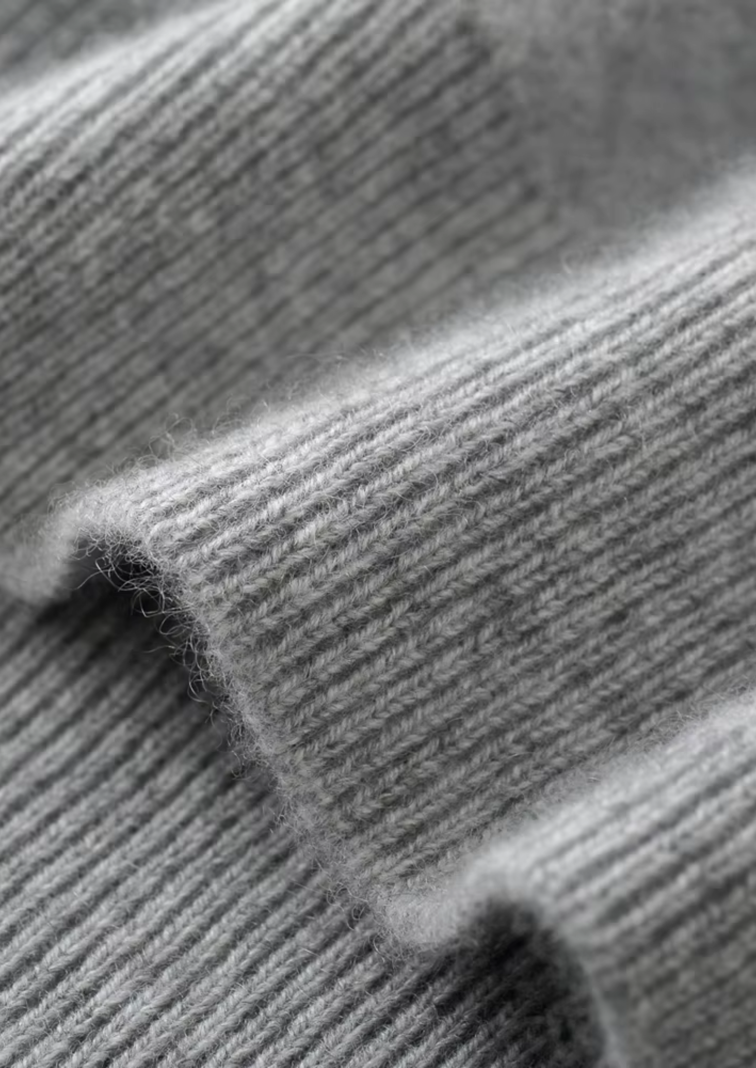 PURE EXTRA-FINE MERINO WOOL V-NECK CARDIGAN