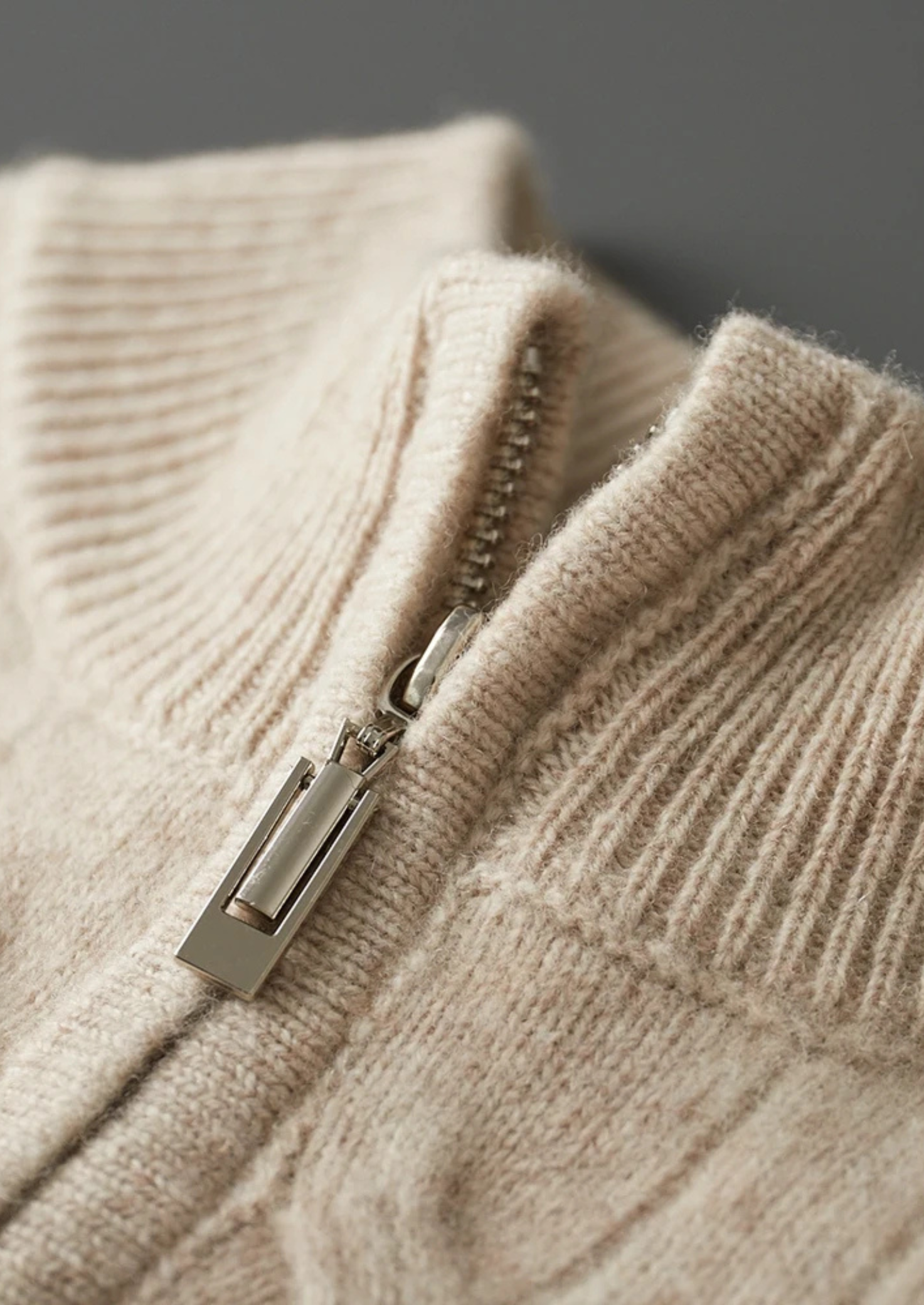 PURE EXTRA-FINE MERINO WOOL CABLE HALF ZIP