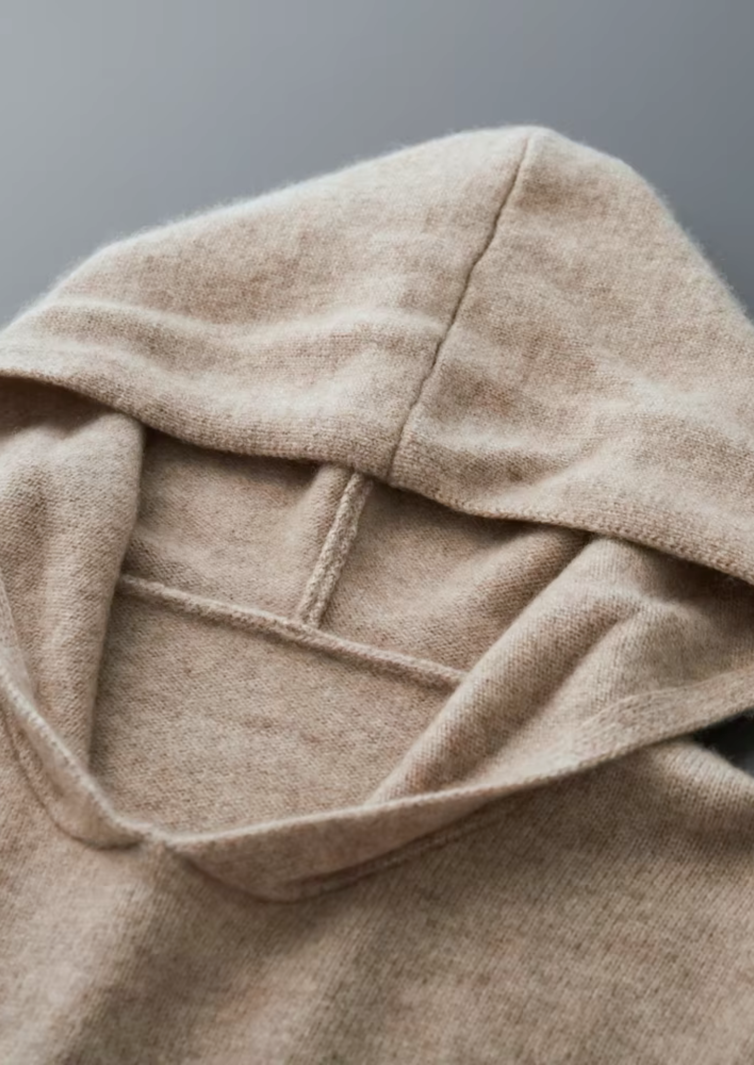 PREMIUM CASHMERE ESSENTIAL HOODIE