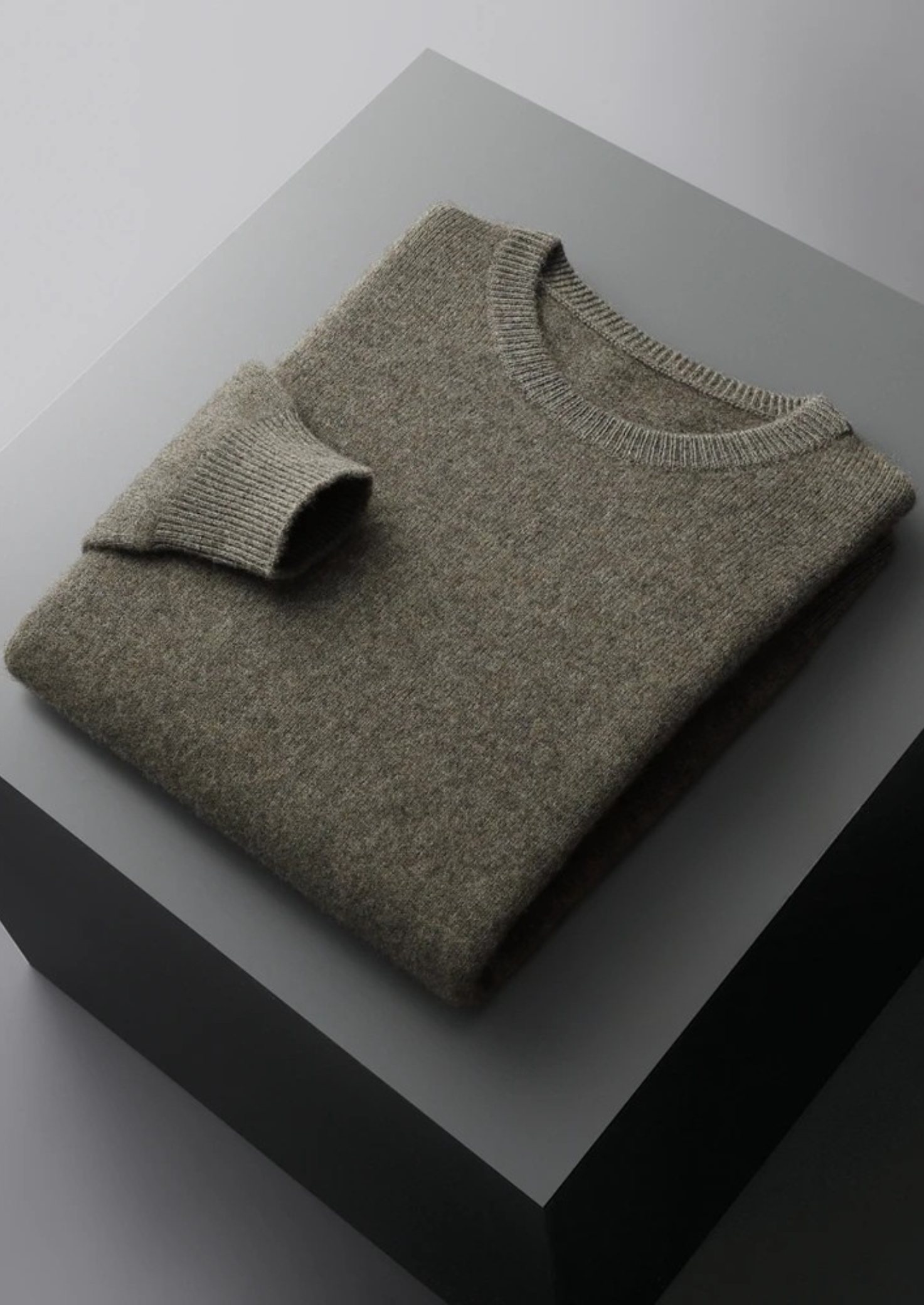 PURE EXTRA-FINE MERINO WOOL CLASSIC CREWNECK
