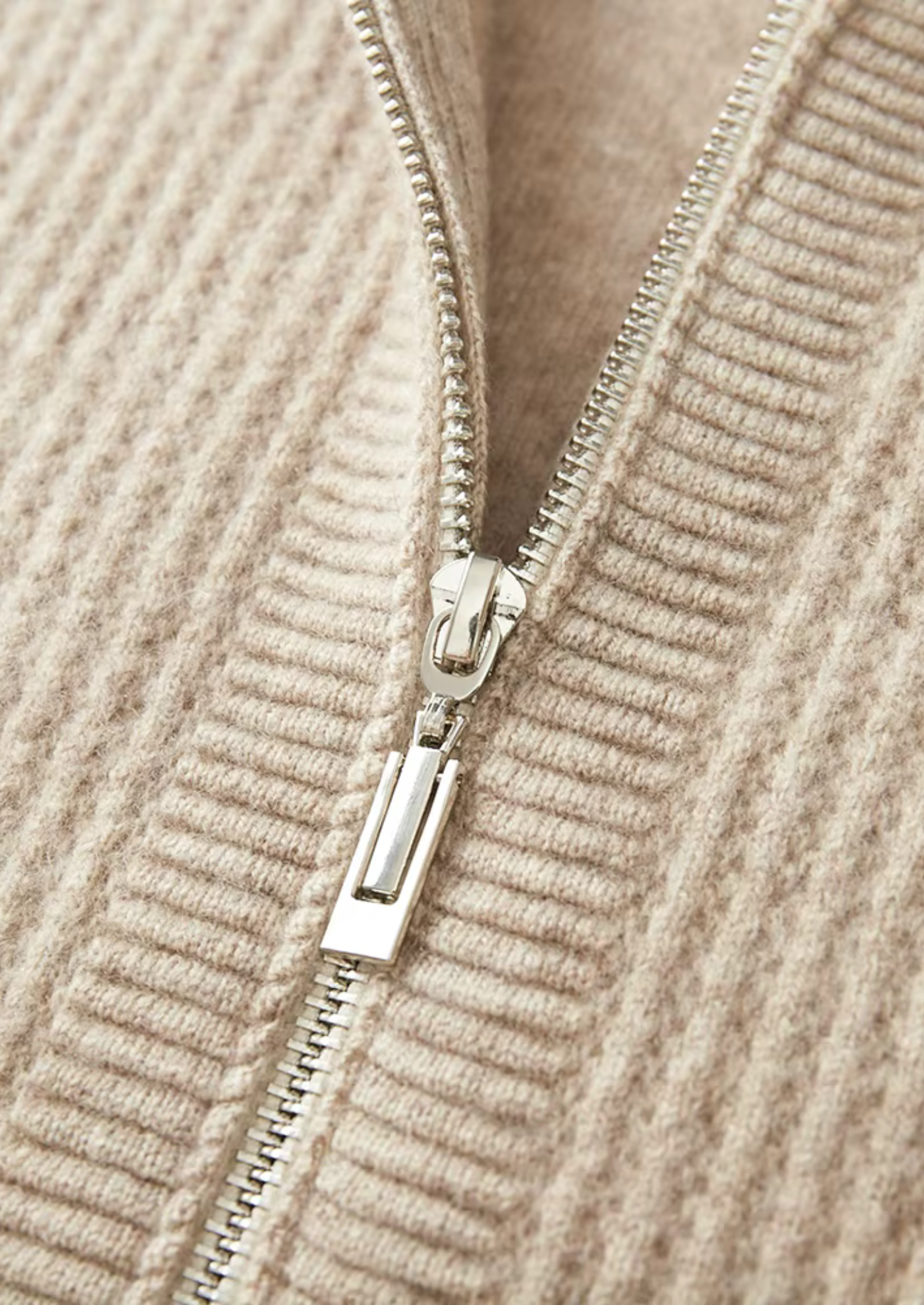 PURE EXTRA-FINE MERINO WOOL RIBBED ZIPPER HOODIE