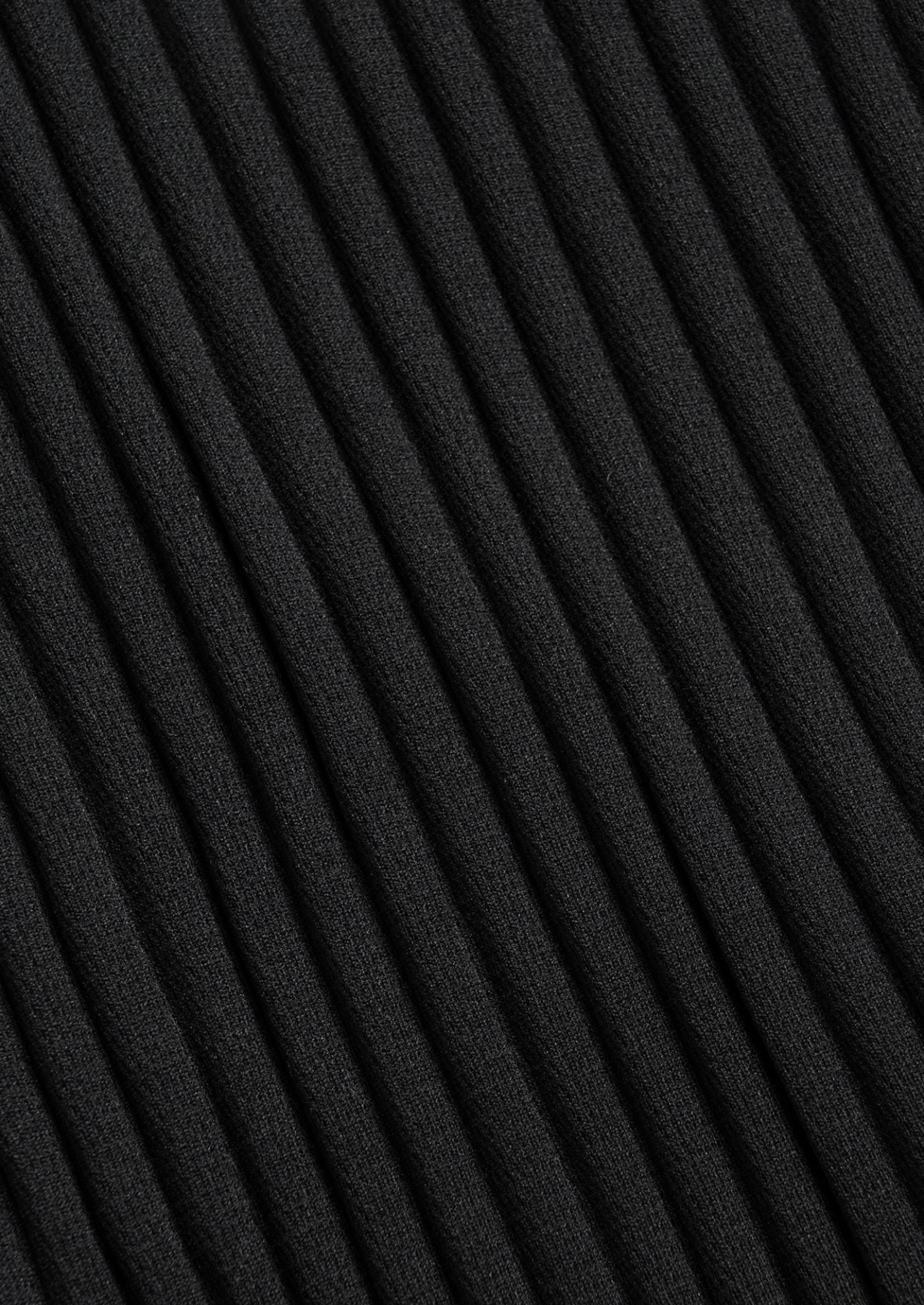 BLACK PLEATED SUMMER SET