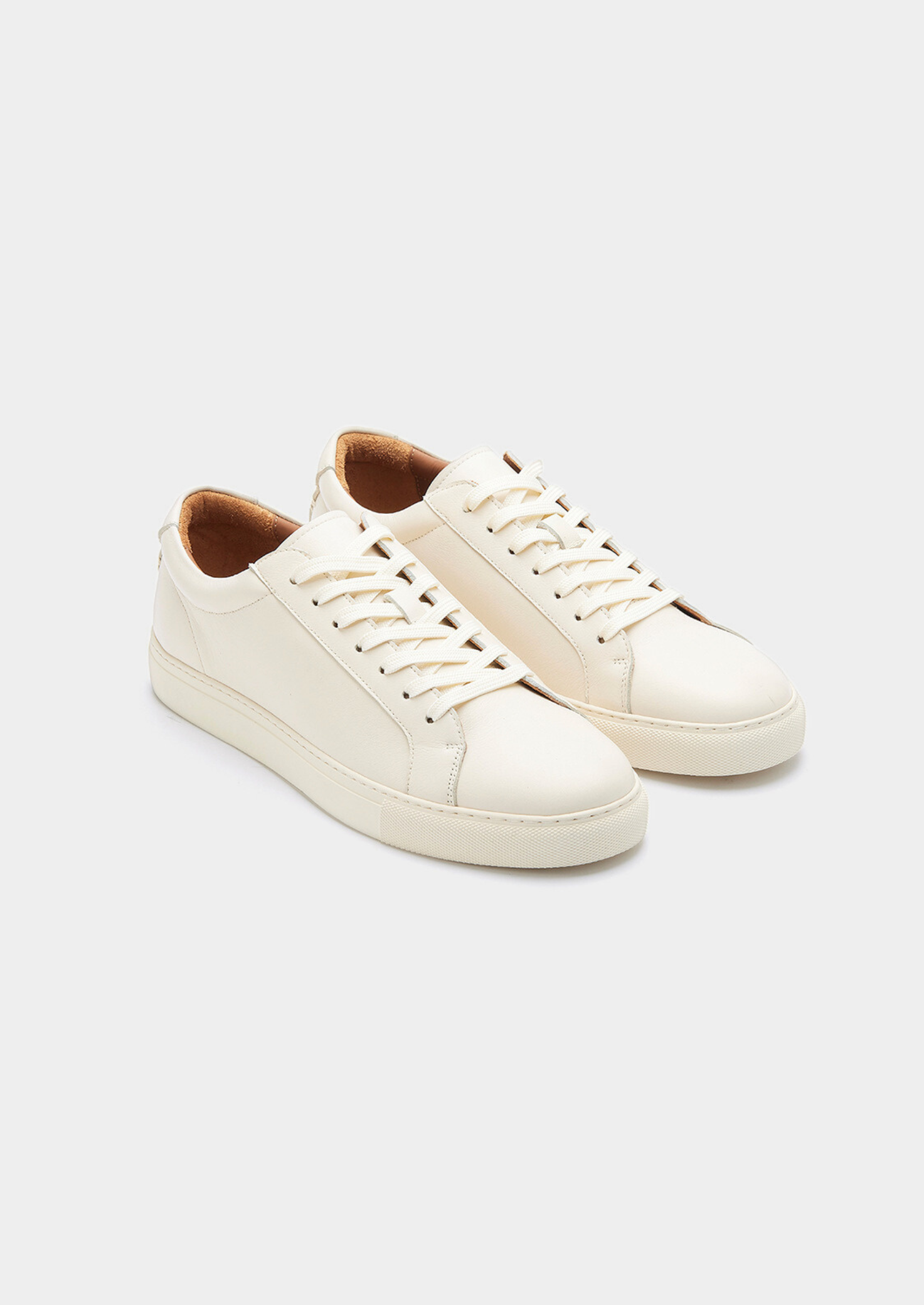 IVORY ESSENTIAL LEATHER SNEAKER